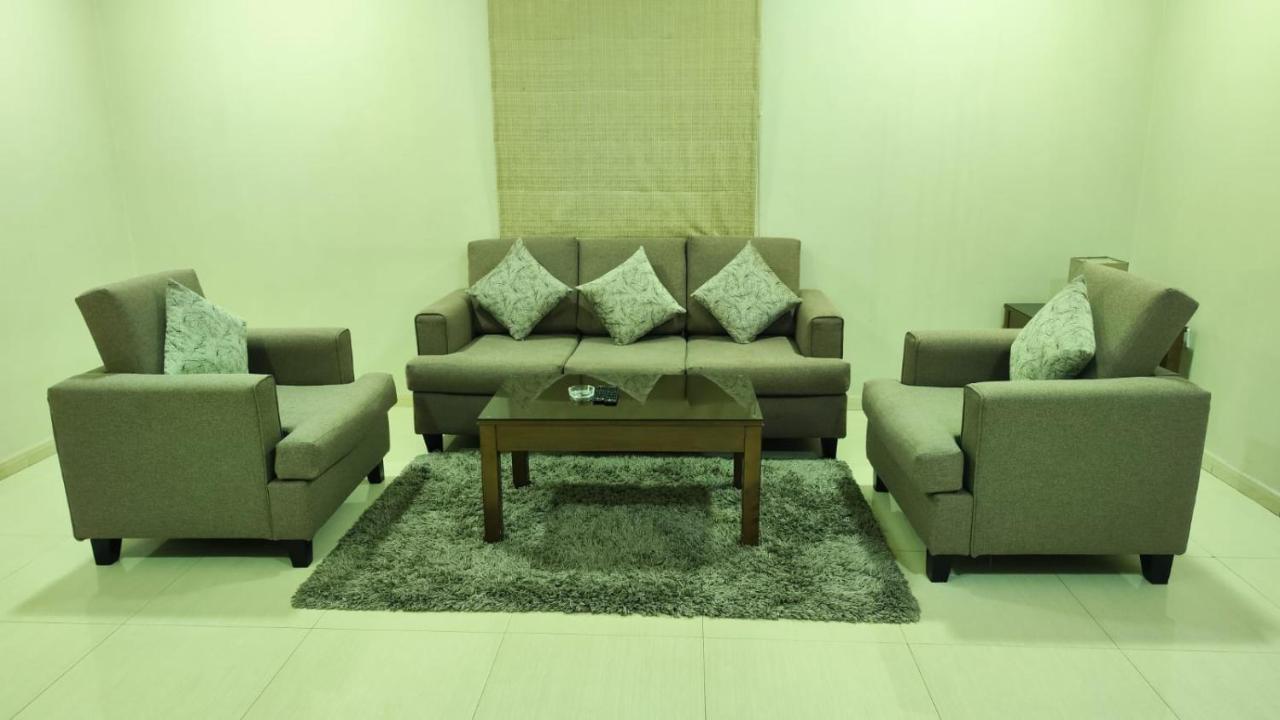 Plaza Home Khobar Bagian luar foto