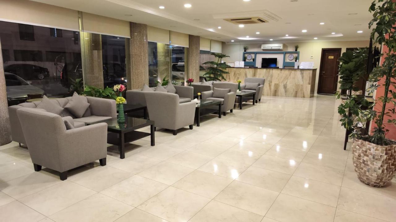 Plaza Home Khobar Bagian luar foto